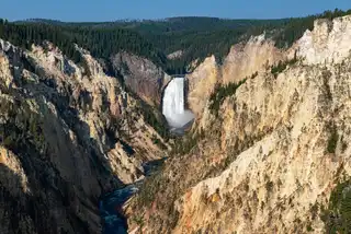 A%20clear%20morning%20in%20the%20Grand%20Canyon%20of%20Yellowstone